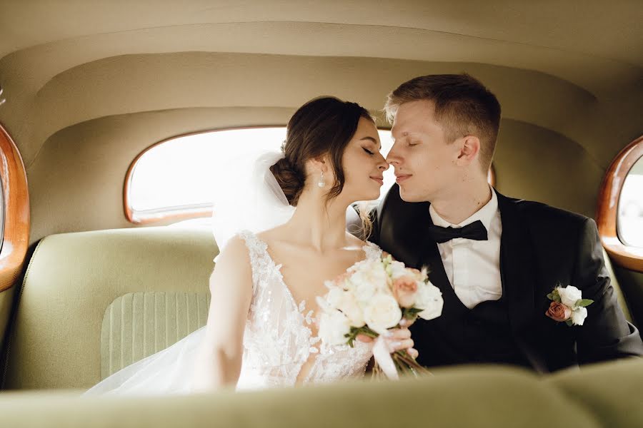 Wedding photographer Polina Romanycheva (polishawork). Photo of 21 January 2022