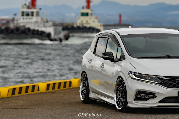 ジェイドのWORK ZR10 2P・BLITZ BIG CALIPER KIT Ⅱ・V-VISION マフラー・SIGMA Art・ベストバイ2022に関するカスタム事例の投稿画像1枚目