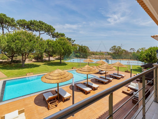 House with pool 1