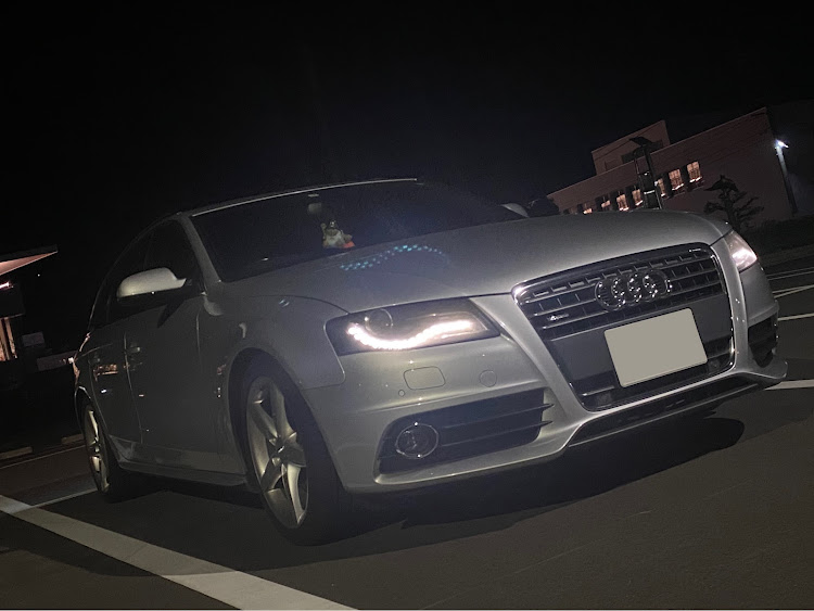 A4 アバントのハロウィン・車種名エンブレムは無し派・ドライブに関するカスタム事例の投稿画像1枚目
