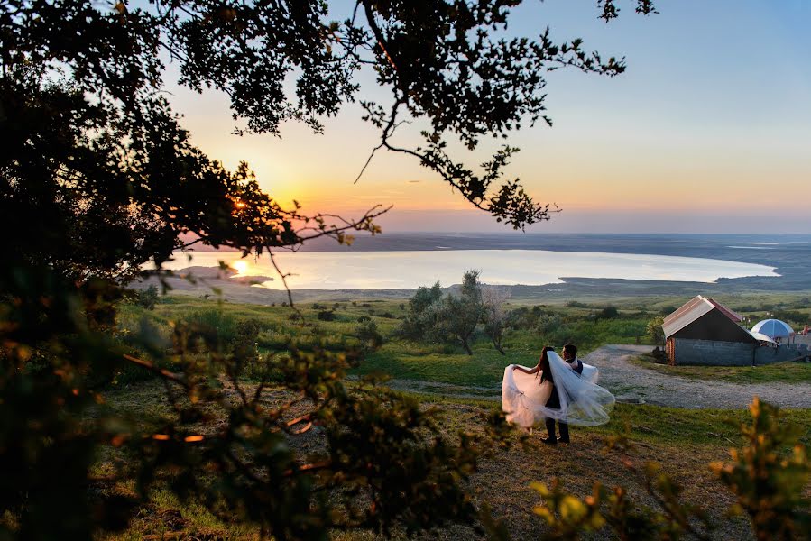 Wedding photographer Anton Kurashenko (kurikompany). Photo of 20 April 2017