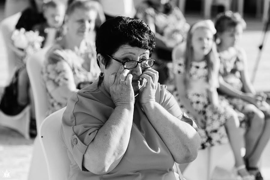 Fotógrafo de casamento Karina Bondarenko (bondarenkokarin). Foto de 30 de março 2021