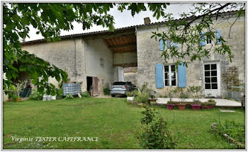 maison à Saint-Jean-d'Angély (17)