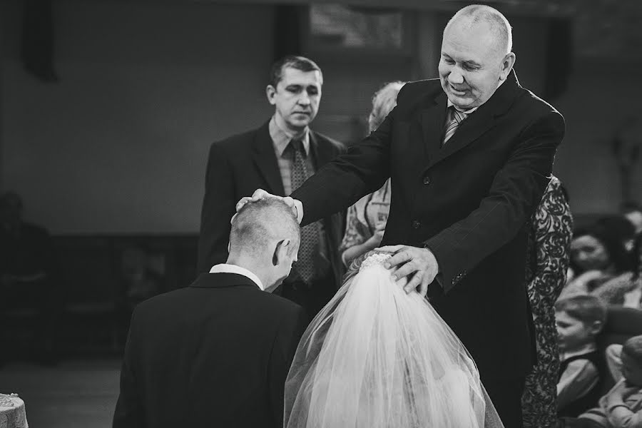 Wedding photographer Vladislav Levchenko (vladuliss). Photo of 16 December 2014