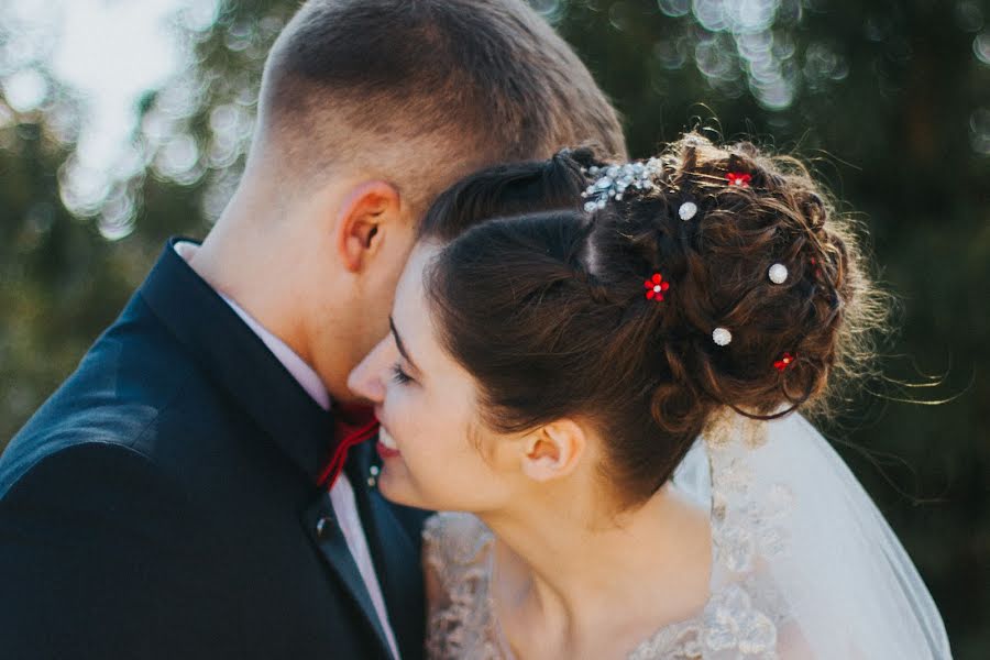 Fotografo di matrimoni Elena Lyshko (helenlyshko). Foto del 8 agosto 2019