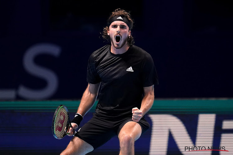 Titelverdediger Tsitsipas kruipt door het oog van de naald ondanks matchbal voor opponent