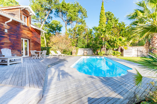 Maison avec piscine et jardin 3