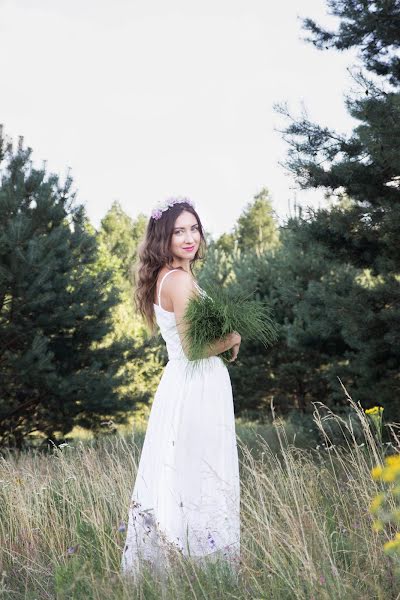 Fotógrafo de casamento Oleg Larchenko (larik908). Foto de 19 de agosto 2020