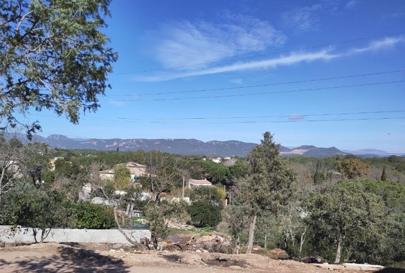  Vente Terrain à bâtir - 805m² à Puget-sur Argens (83480) 