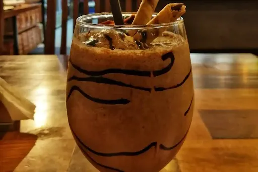 Chocolate Milkshake [Serves 1]