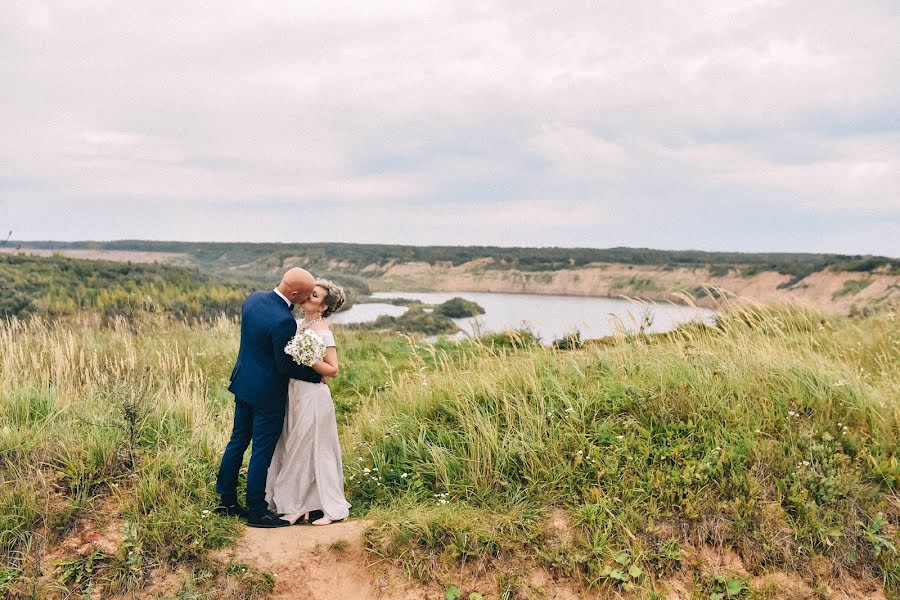 Fotografo di matrimoni Anna Elis (hannaalice). Foto del 30 ottobre 2023