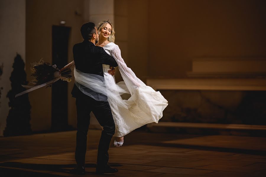 Wedding photographer Tudor Bolnavu (tudorbolnavu). Photo of 1 June 2022