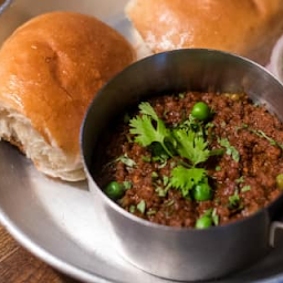 Kheema Pao - Lamb