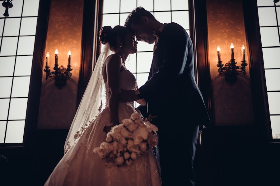 Φωτογράφος γάμων Alexander Zitser (weddingshot). Φωτογραφία: 9 Σεπτεμβρίου 2021