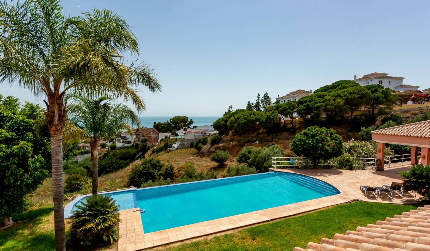 Villa with pool and terrace Benalmádena