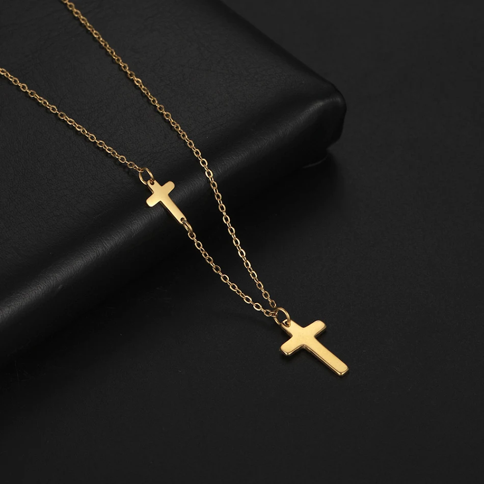 Collier croix en acier inoxydable pour femmes Bijou religieux élégant Cadeau parfait pour elle Durable et résistant à l'eau Design intemporel