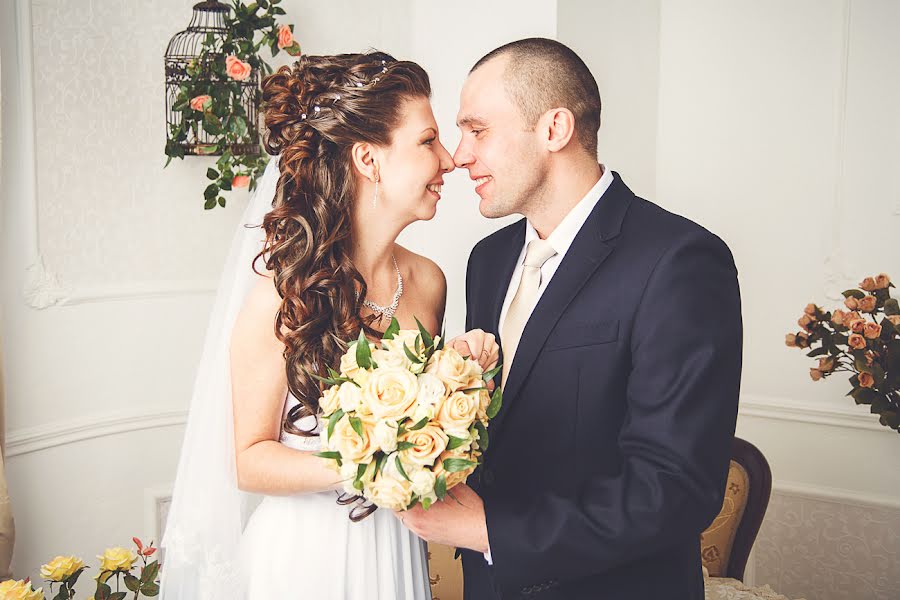 Wedding photographer Yaroslav Ivakin (ivakinyaroslav). Photo of 10 March 2014