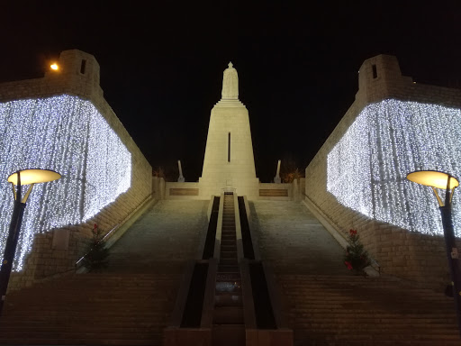 Monument De La Victoire