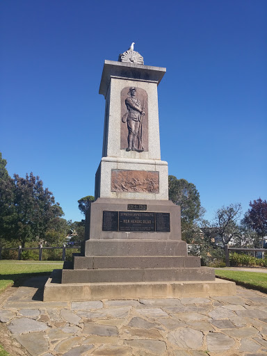 Strathalbyn Tribute to Her Fallen Dead