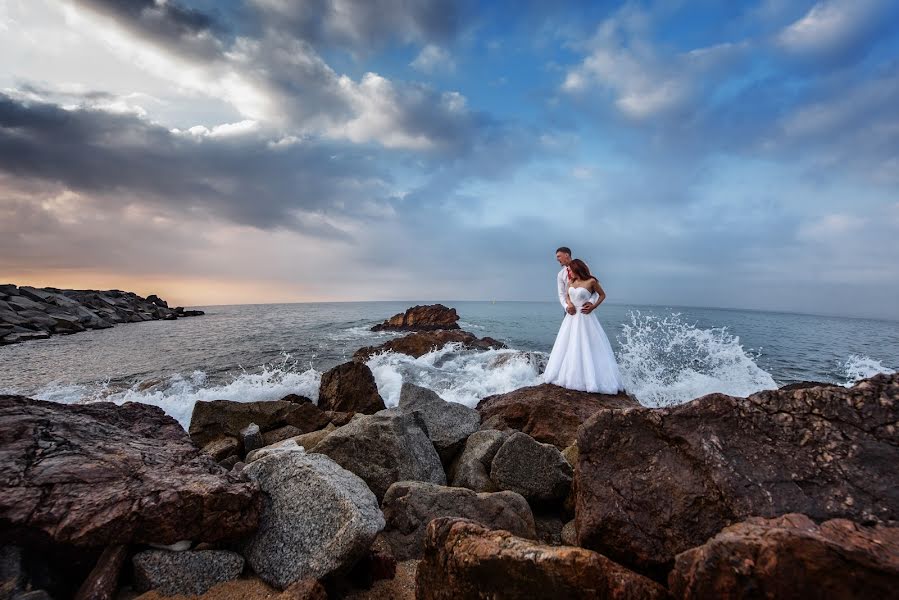 Wedding photographer Lyudmila Belyaeva (luxmilita). Photo of 16 July 2017