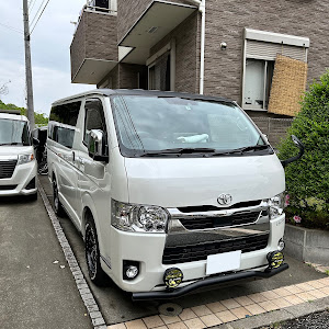 ハイエースバン GDH206V