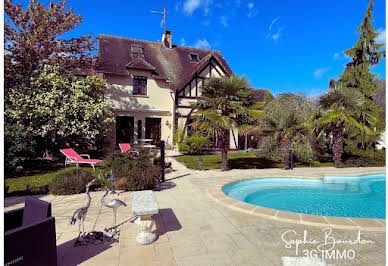 Maison avec piscine et terrasse 11