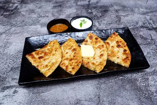 2 Aloo Pyaz Paratha With Curd