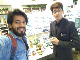 Keshav Kushwaha at The Body Shop, Select Citywalk,  photos