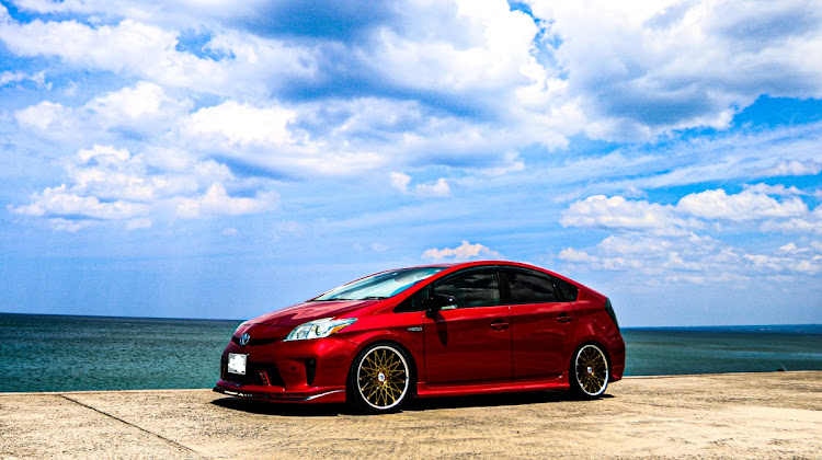 プリウスのpuriten family・CRIMSON RS CV WIRE・puriten factory・一度でいいからピックアップに選ばれたい！・rowenに関するカスタム事例の投稿画像2枚目