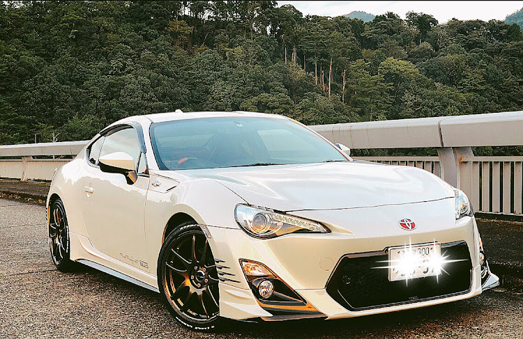 86の右斜め前写真展に関するカスタム事例の投稿画像1枚目