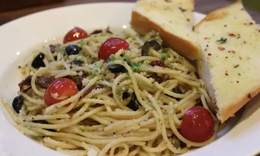 Veg Aglio E Olio Peperoncino Pasta