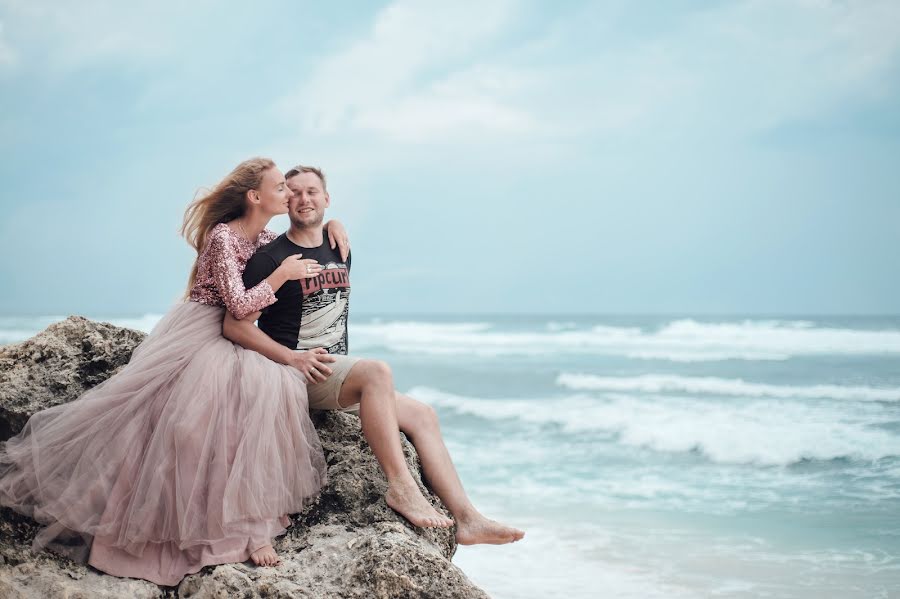 Fotógrafo de casamento Anna Anna (annavl). Foto de 17 de junho 2018