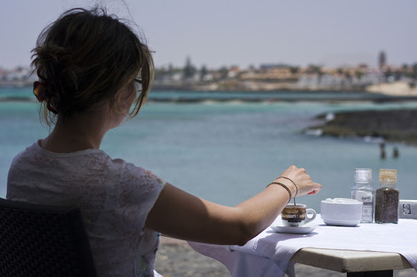 Un caffè con vista mare di Roberto Simonazzi