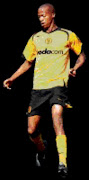 KEY MEN: Kaizer Chiefs captain Jimmy Tau versus Moroka Swallows skipper Lefa Tsutsulupa. © Unknown.