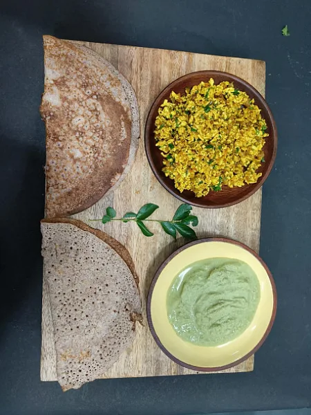 Egg Bhurji With Ragi Multigrain Dosa