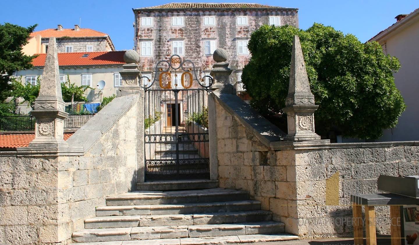 Maison avec terrasse Orebić