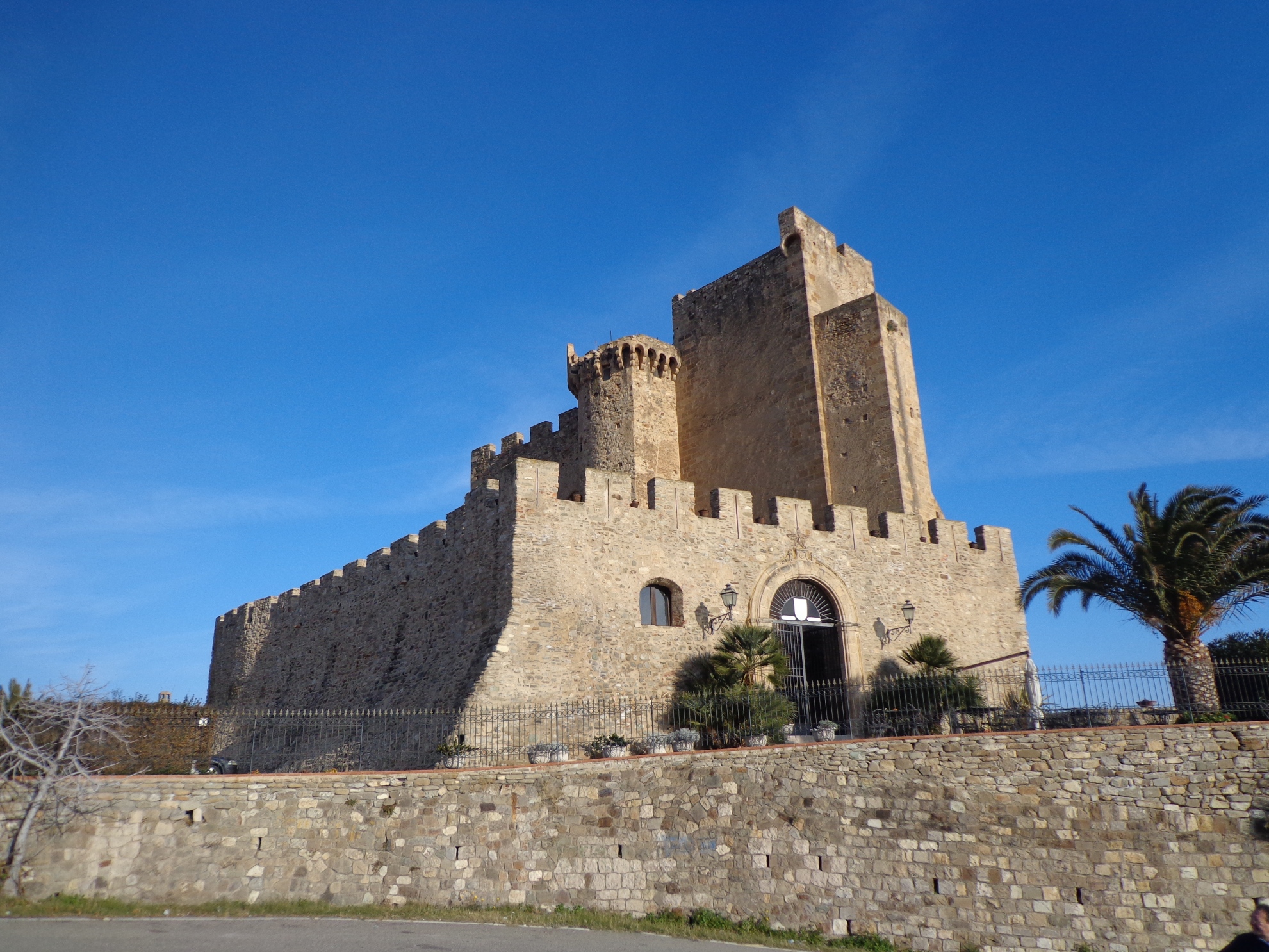 Castello federiciano Roseto Capospulico di bettina