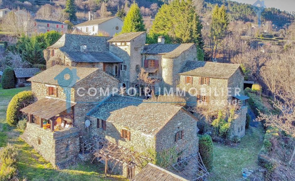 Vente maison 18 pièces 420 m² à Saint-Germain-de-Calberte (48370), 950 000 €