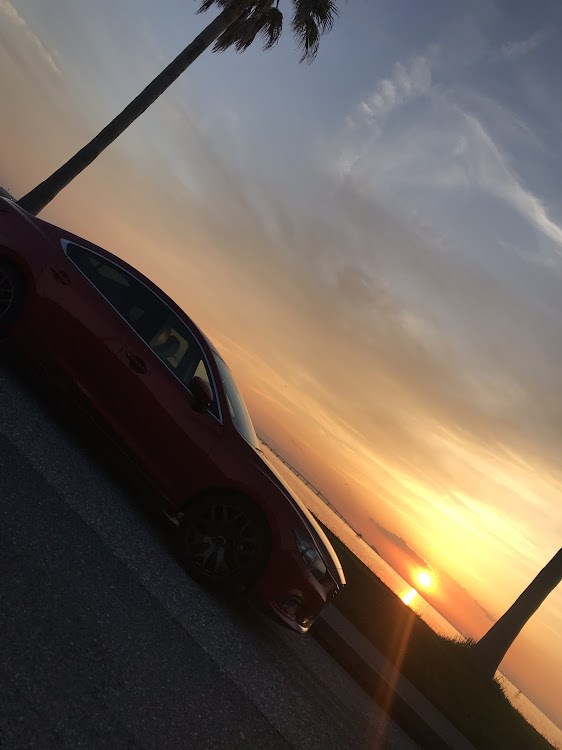 アテンザの千葉フォルニア・夕日と愛車に関するカスタム事例の投稿画像3枚目