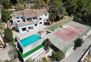 Property with pool 19