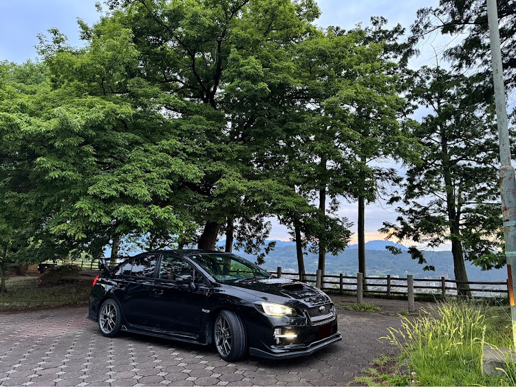 WRX STIの新緑と愛車に関するカスタム事例の投稿画像1枚目