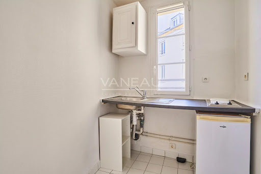 Apartment 4