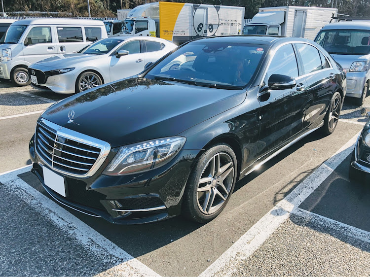 SクラスセダンのS550・Sクラス・黒セダン・w222・メルセデス・ベンツに関するカスタム事例の投稿画像1枚目