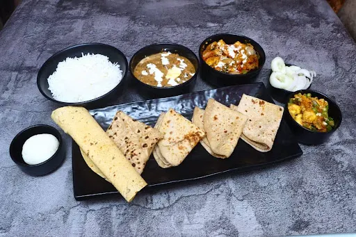 Veg Deluxe Thali