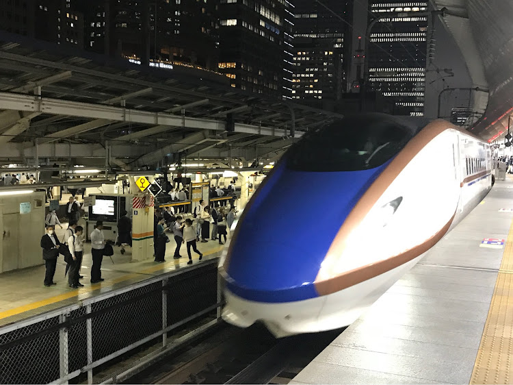 アベンシスワゴンの東京駅・北陸新幹線に関するカスタム事例の投稿画像1枚目