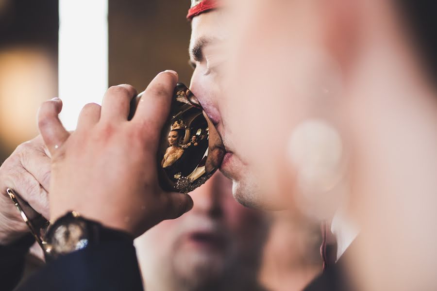 Fotógrafo de casamento Rosen Genov (studioplovdiv). Foto de 16 de abril 2018