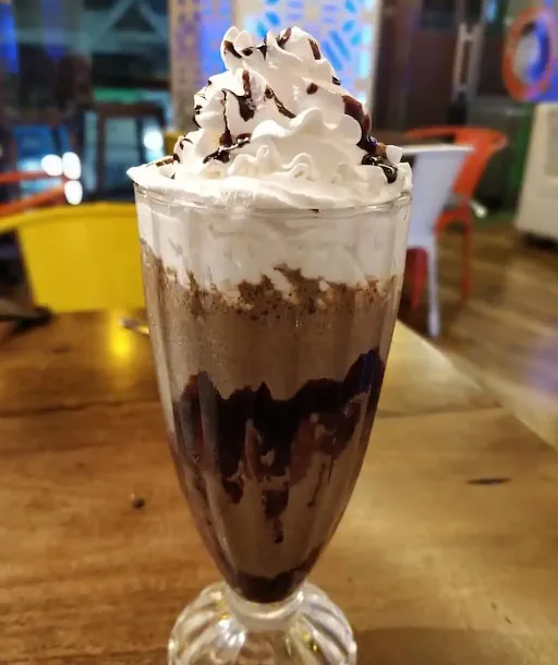 Dutch Truffle Cake Shake