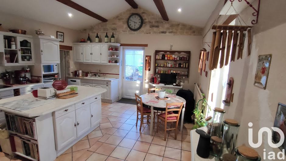 Vente maison 6 pièces 256 m² à Taugon (17170), 439 000 €