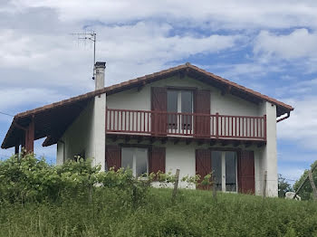 maison à Saint-Pée-sur-Nivelle (64)