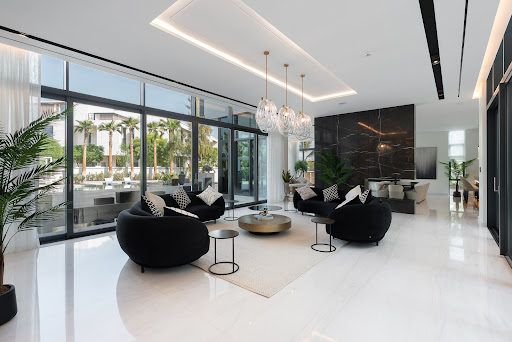 Maison contemporaine avec piscine et jardin 4